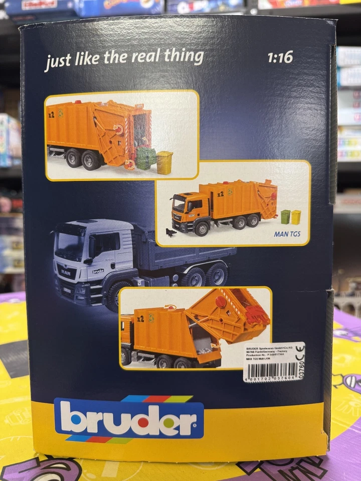 BRUDER 03760 - scala 1:16 - CAMION DEI RIFIUTI MAN TGS CON 2 CASSONETTI - NUOVO - Immagine 4 di 4