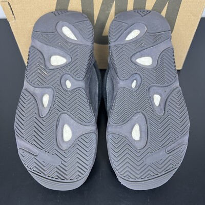 adidas gazelle silver green womens adidas Yeezy Boost 700 V2 Vanta Pre-Owned