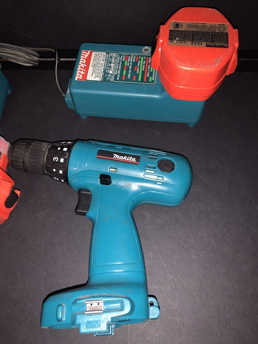 2 Makita 6233D 3/8