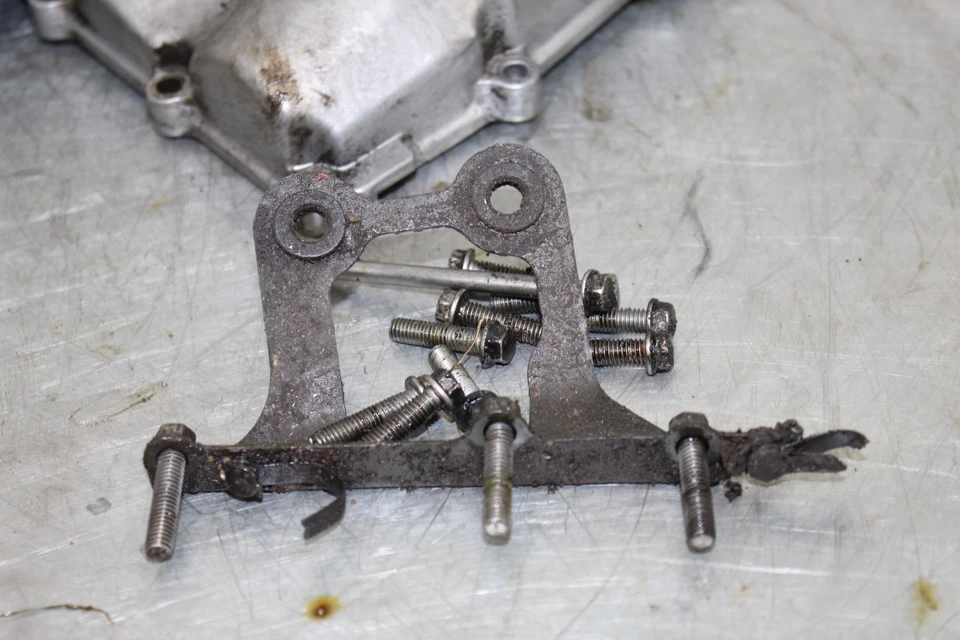 04 05 2004 2005 Kawasaki Ninja Zx10r cárter de aceite motor cubierta inferior fabricante original Foto 2 de 4