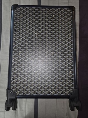 Goyard Geometric Pattern Rolling Suitcase Black