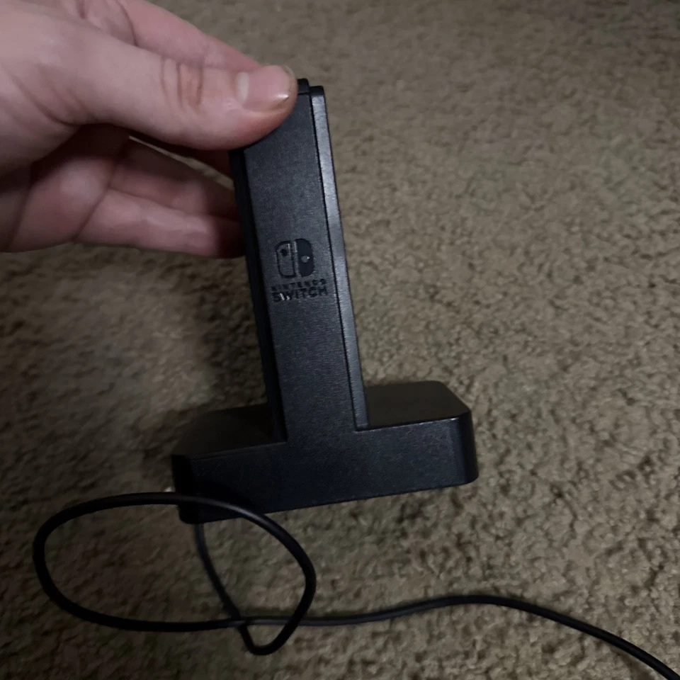 任天堂 Switch Joy-Con 控制器充电站 — 第 2/4 张图片