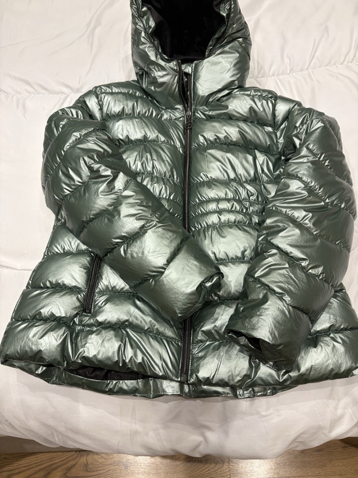 Ladies Dare To Be Metallic Green Puffa Jacket Size 16