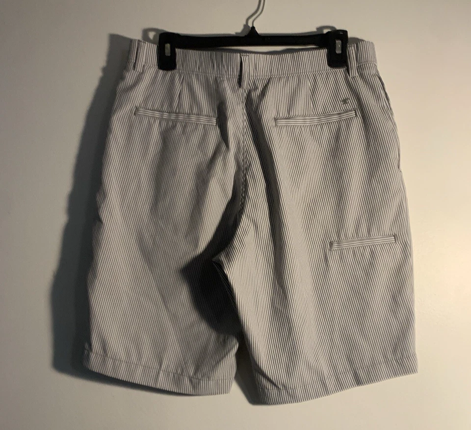 Pantalones Cortos Hombre Haggar Talla 32 Gris y Blanco Rayas Foto 2 de 3