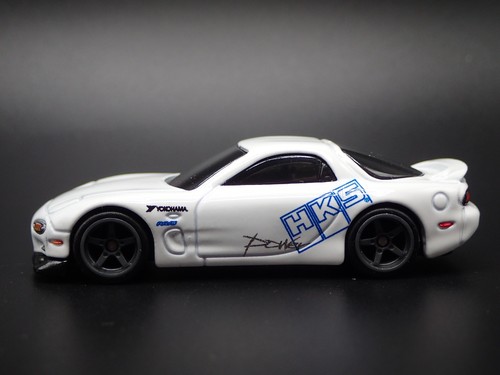 Modello Auto Diecast 1:64 MAZDA RX7 FD HKS FAST & FURIOUS BIANCO 1992-2002 - Foto 2 di 8
