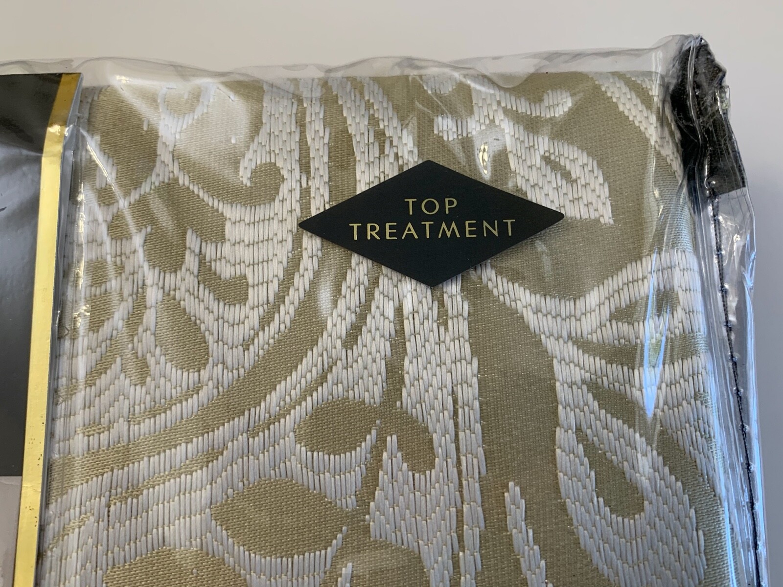 CROSCILL HELENA SCALLOPED DOUBLE LAYERED VALANCE 67 IN X 18 IN