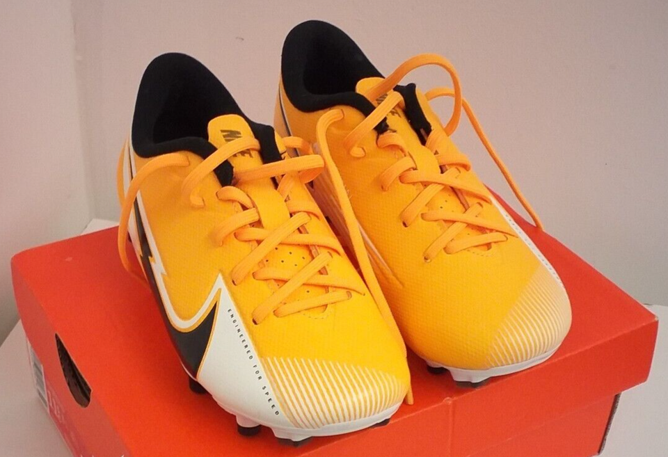 Nike JR Vapor 13 Academy Football Boots Size 11 G10 eBay