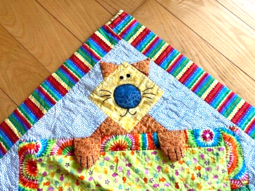 HANDMADE BABY QUILT CATS PATCHWORK 3D PAWS PRIMARY & BRIGHT COLORS ADORABLE! - Picture 1 of 8