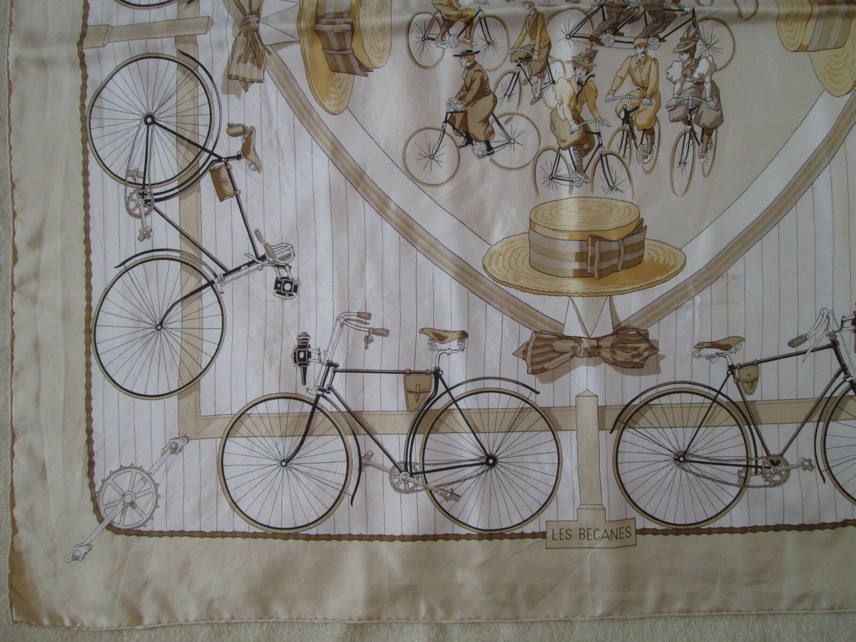 Foulard Carré HERMÈS 'Roues De Canon' - Soie 100% - Édition Vintage 1ère édition - Occasion