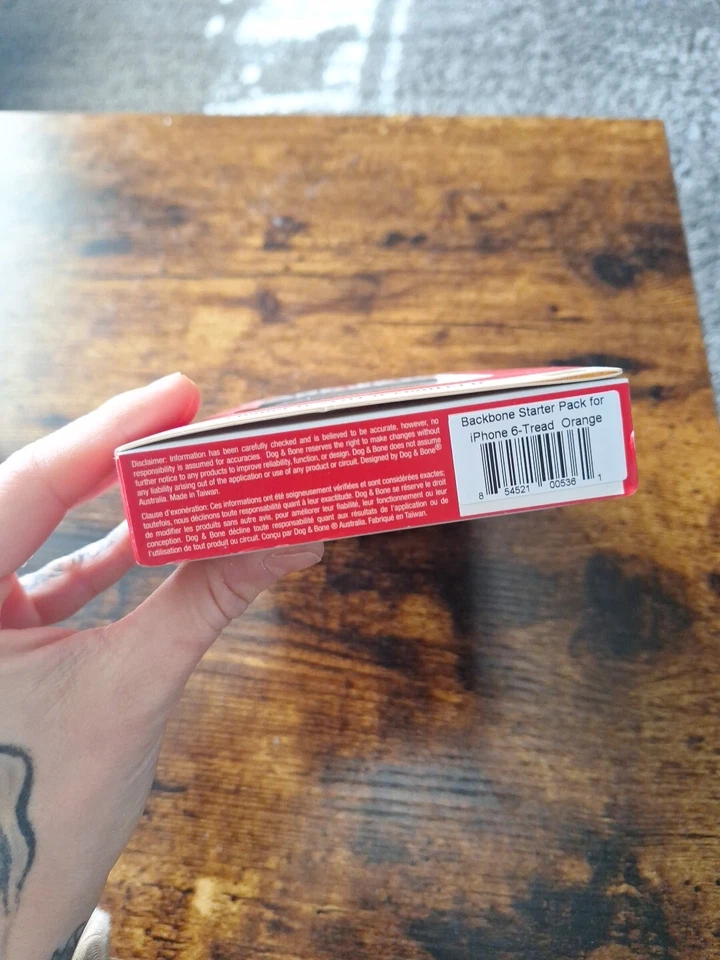 Estuche y almohadilla de carga inalámbrica Dog & BONE BACKBONE Foto 2 de 4