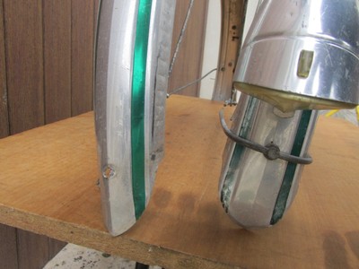 PAIRE GARDE BOUE ALU LISERET VERT ANCIEN VELO RANDONNEUSE BICYCLE FENDERS 650b