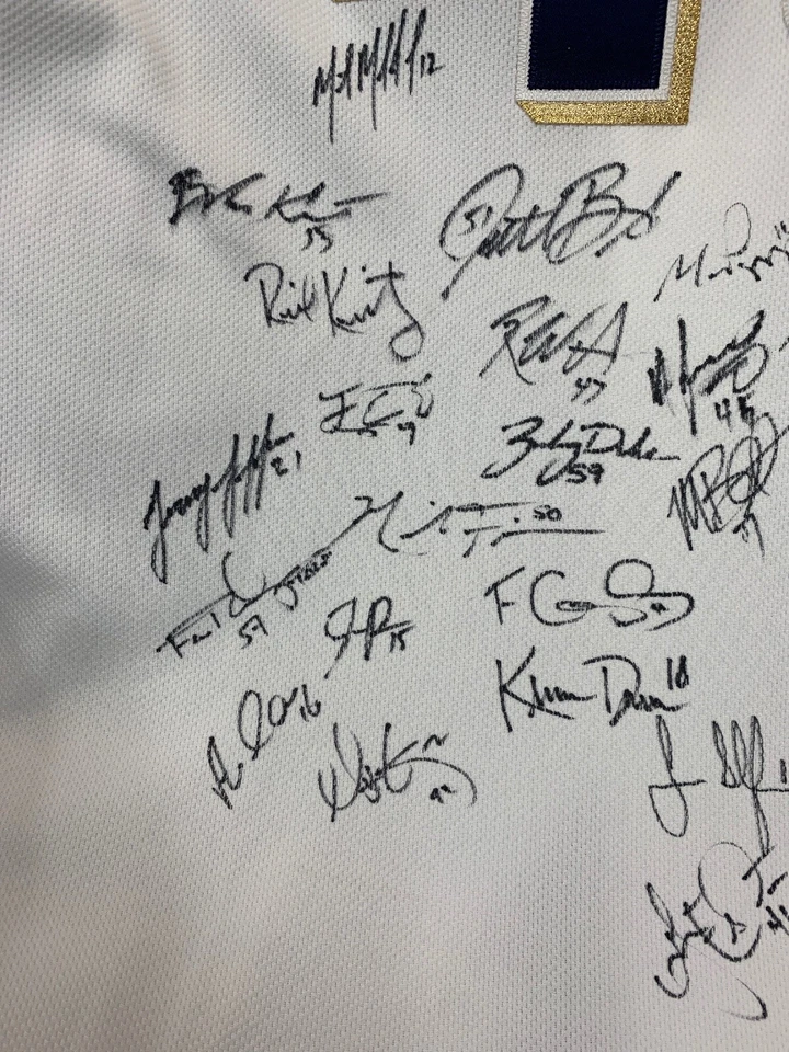 2013-2014 MILWAUKEE BREWERS TEAM SIGNED FÍGARO JERSEY WHITE MAJESTIC SIZE 48 - Image 3 of 4