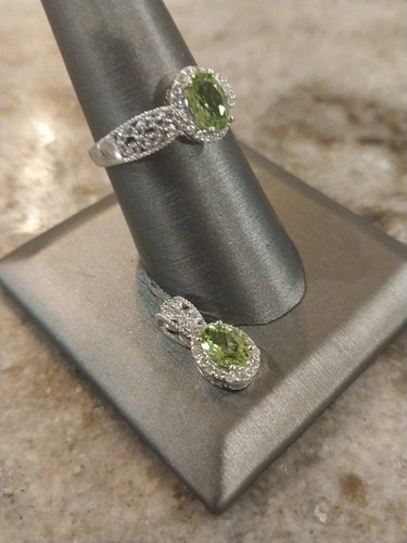 Ciondolo e anello Hebei peridoto e zirconi bianchi corvi eredità (taglia 8,0) - Foto 2 di 24