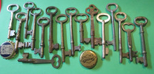 LOT OF 15 VINTAGE SKELETON KEYS DOOR HOUSE ALL REAL NO FAKE MORE LISTED WCE15