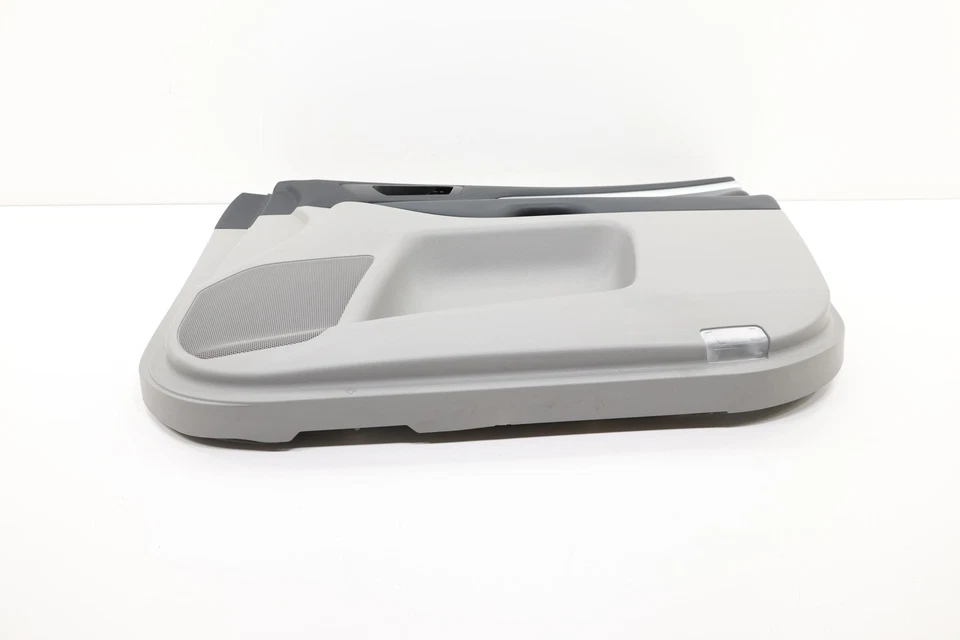 ОРИГИНАЛЬНАЯ ПАНЕЛЬ ОТДЕЛКИ ПЕРЕДНЕЙ ПРАВОЙ ДВЕРИ TOYOTA HIGHLANDER 2017–2019 ГОДОВ ВЫПУСКА БЕЛАЯ_070 - Изображение 2 из 4