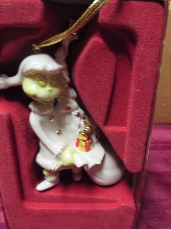 Lenox Fine China The GRINCH Away with the Tree Christmas Ornament Dr. Seuss 2000