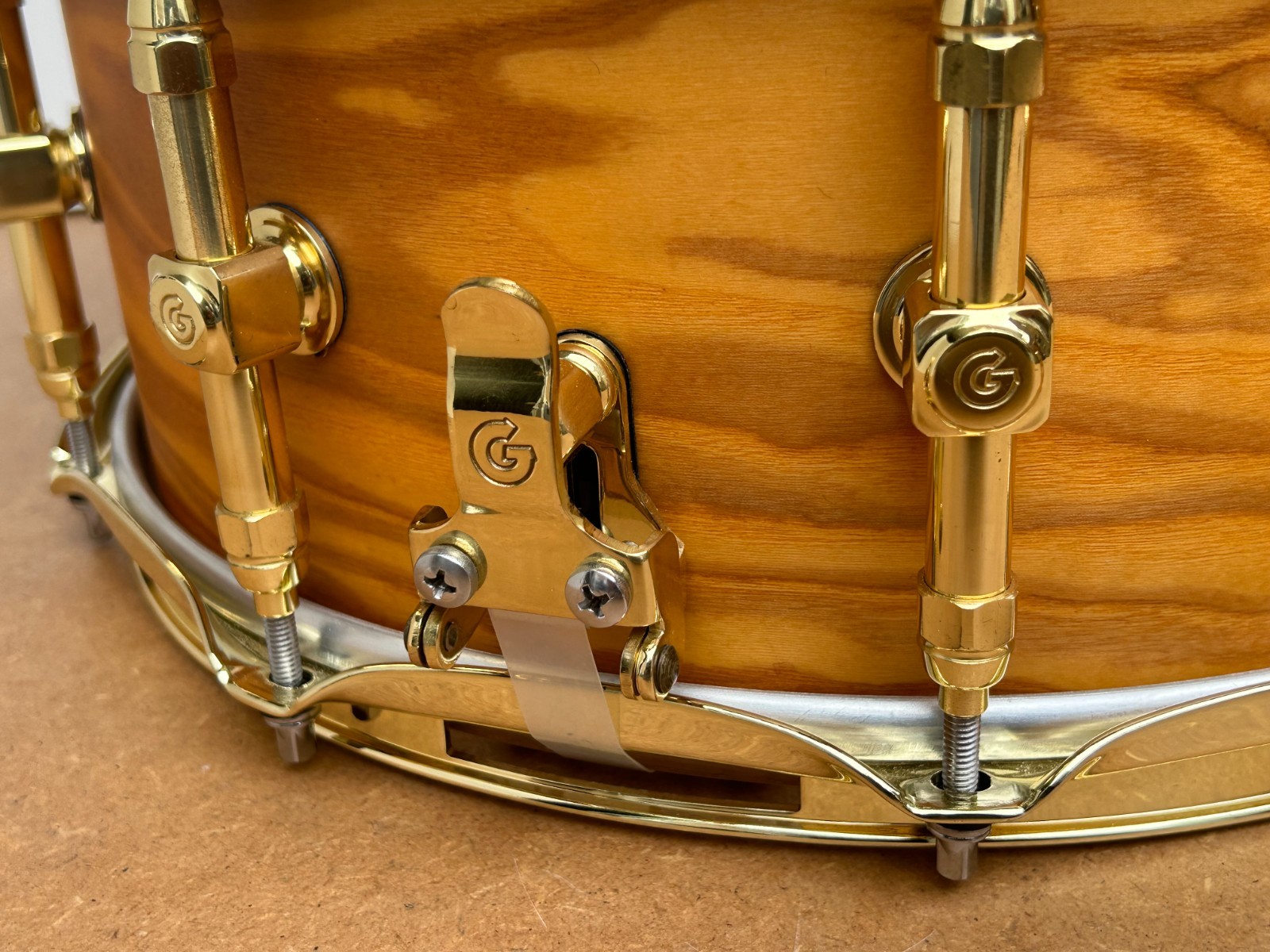 GABRIEL 14''x 6.5'' Handcrafted Snare Drum-9 Ply Hybrid-10 Brass Lugs-Olive Tree photo 3
