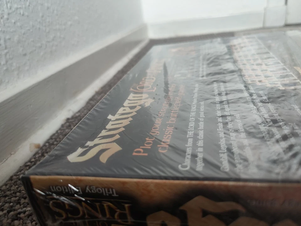 Lord Of The Rings - Stratego - Trilogy Edition - Vintage Brand New & Sealed 2003 - Image 4 of 4