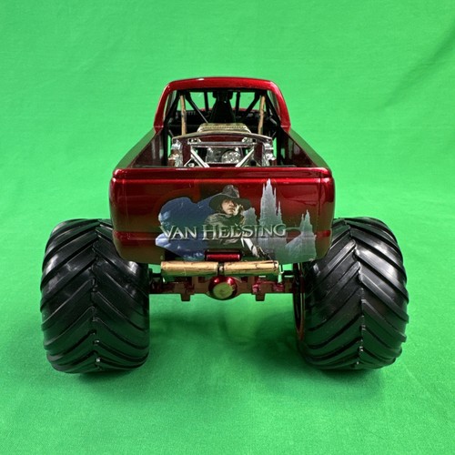Muscle Machines Van Helsing 1/24 Scale Carolina Crusher Monster Truck Die Cast - Picture 7 of 12