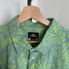O  Neill NWT Shoreside Green Floral Hawaiian Short Sleeve Shirt Men  s Large