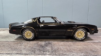 ERTL 1977 Pontiac Smokey and the Bandit Firebird Trans Am Diecast