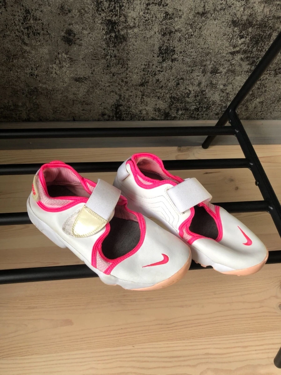 Nike rift size 5.5 hotsell
