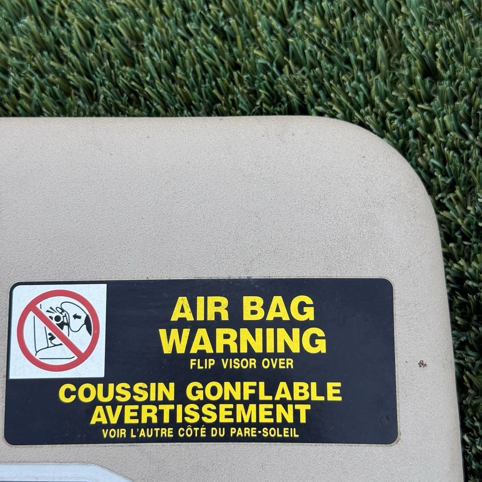 1997-2004 Nissan Pathfinder Infiniti QX4 Driver Side Sun Visor Vinyl - Image 4 of 4