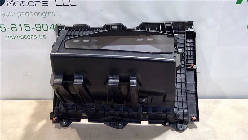 2019-2021 TOYOTA COROLLA DASH DASHBOARD GLOVE BOX BEZEL. - Image 4 of 4