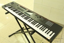 Roland FANTOM-07 Workstation Synth – 76 Keys – Touchscreen – w/ Power Adapter