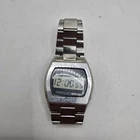 Vintage Seiko 0439 4009 Digital LCD Watch with original Seiko strap from 1976