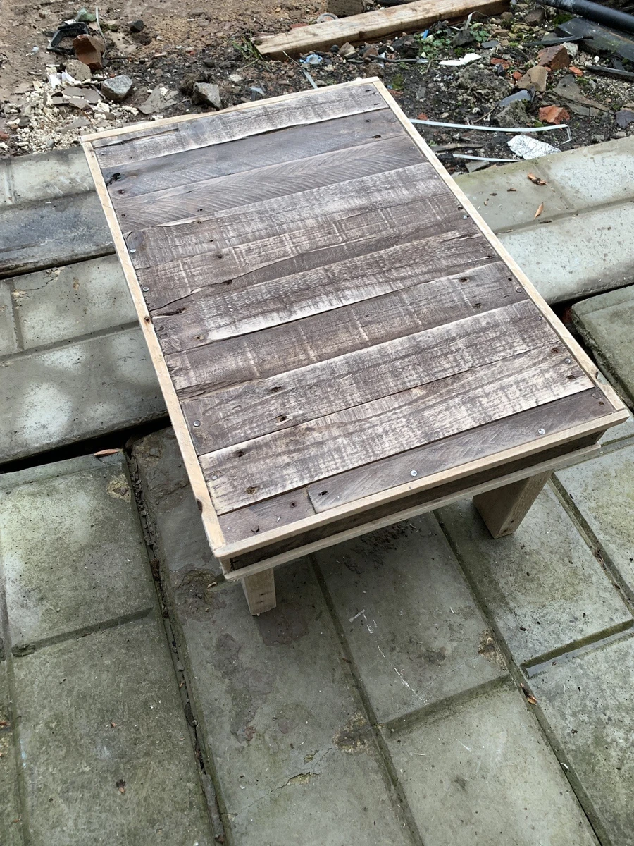 Table basse en palette : 25 idées et photos pour vous inspirer - Garan