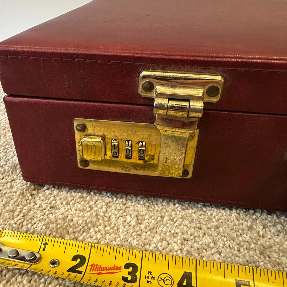 Maletín de cuero vintage sin marca, forrado en terciopelo, ¡MUY BONITO!, 17"x12"x3,5" Foto 3 de 4