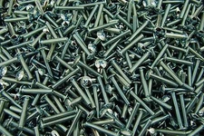 (1000) Phillips Truss Head 8-32 x 1 Machine Screws #8 Zinc Plated