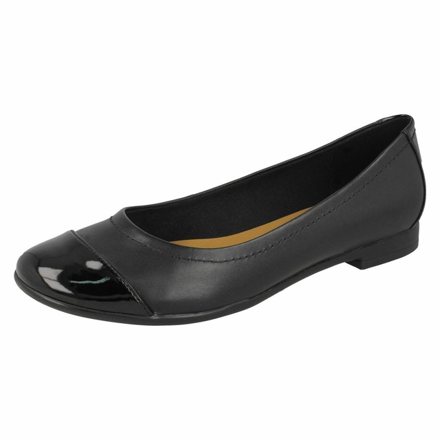 clarks black flat ladies shoes