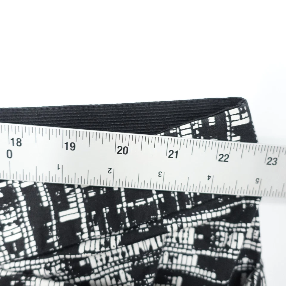 Pantalones capri Alfani para mujer talla 24W negro/blanco estampado azteca algodón elástico Foto 4 de 4