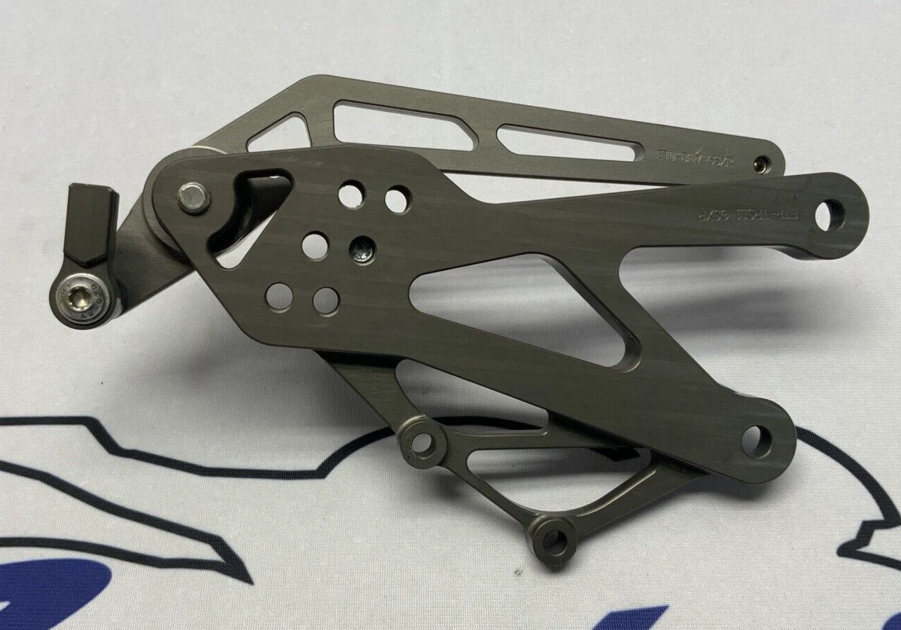 Evol Technology Right Rear Set Bracket W/ lever GSX-R1000/R 17-25 ETP-SRA-171.1