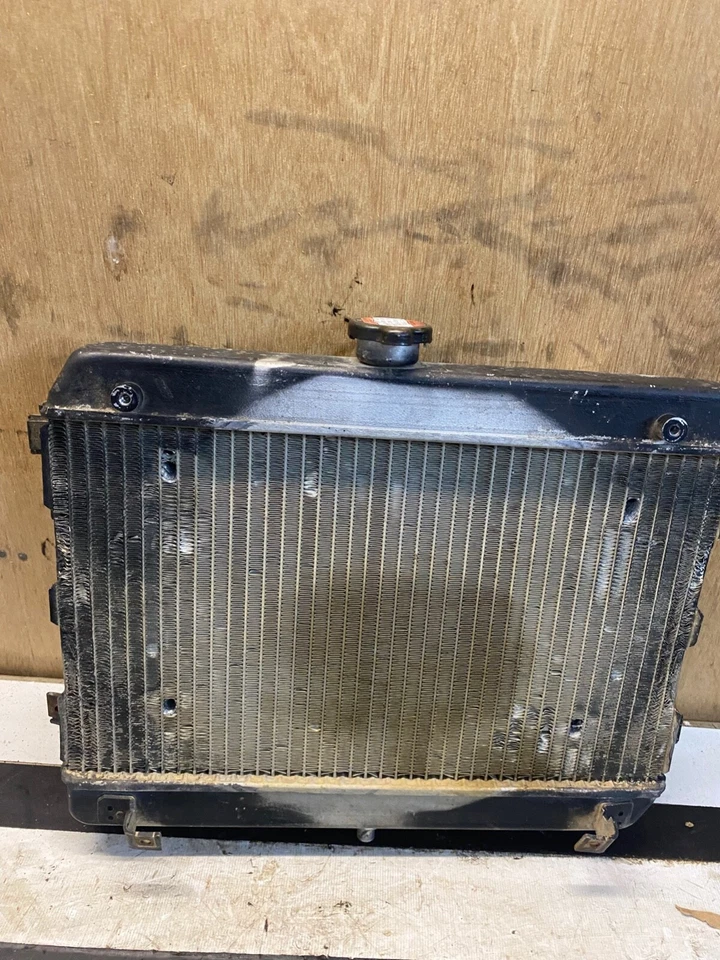 Suzuki Quadmaster Quad Runner LT-F 500 2001 4x4 radiador de refrigeración sin fugas Foto 2 de 2