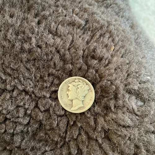 1937 (No Mint Mark)  Mercury Dime -90% Silver - Circulated, Uncertified