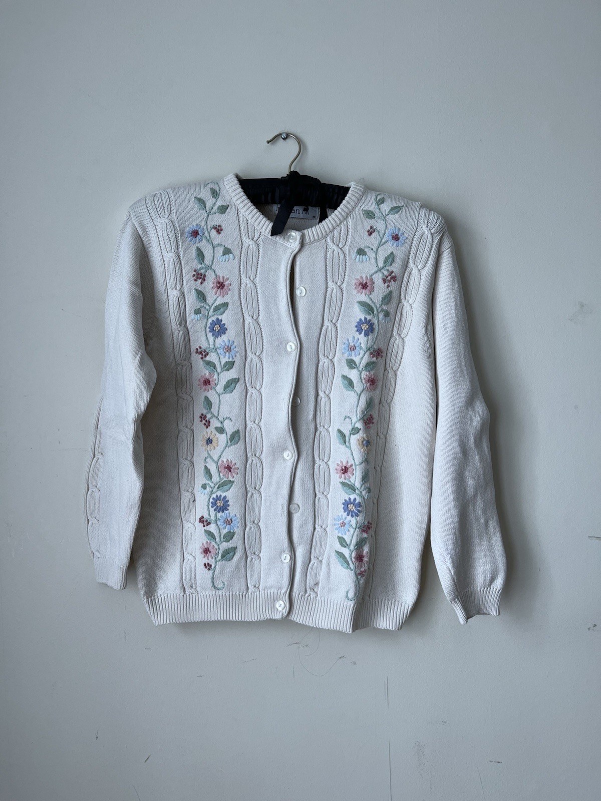 Rare Vintage Tulchan Cream 90’s / Y2K Cotton Floral Embroidered Cardigan Size M