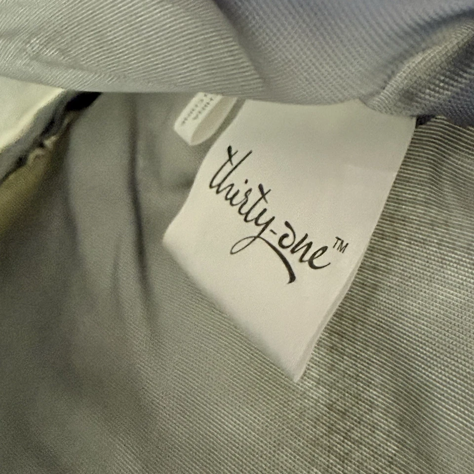 Thirty-One Zipper Pouch Gray Leaf Pattern Cosmetic Travel Bag Organizer - Image 2 of 4