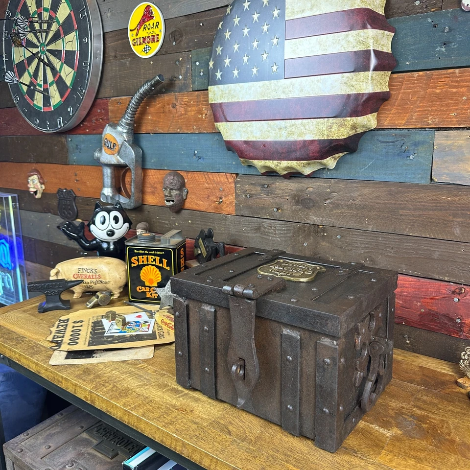 Union Pacific Route Iron Strong Box Chest With Antique Vintage Finish - Image 4 of 4