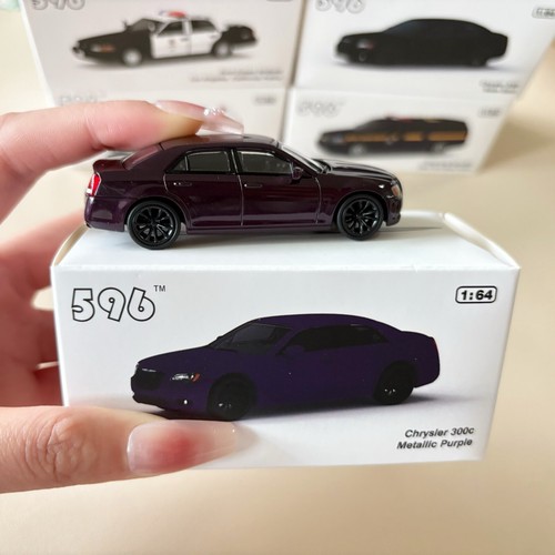 596 Model 1:64 Chrysler 300C Matte Black Metal Purple Alloy Car Model - Picture 9 of 16