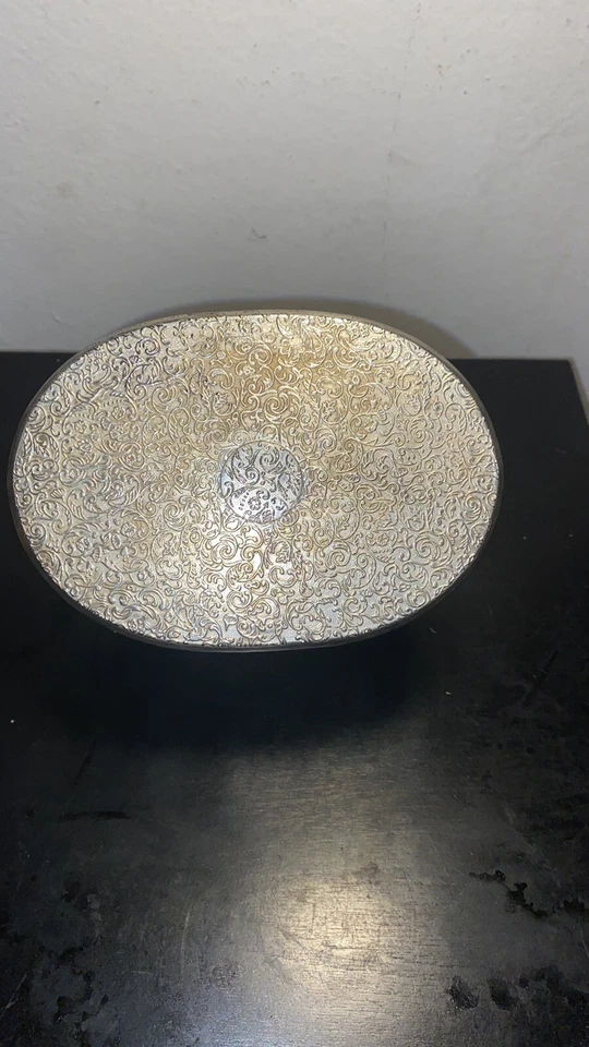 Antiguo terciopelo rojo ovalado enchapado en plata persa de Oriente Medio Foto 3 de 4