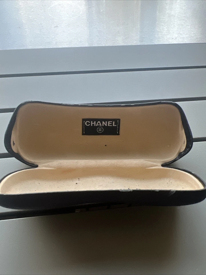 Chanel Sunglasses Case Only Black Clamshell Hardcase Large Made in Italy - Image 4 of 4