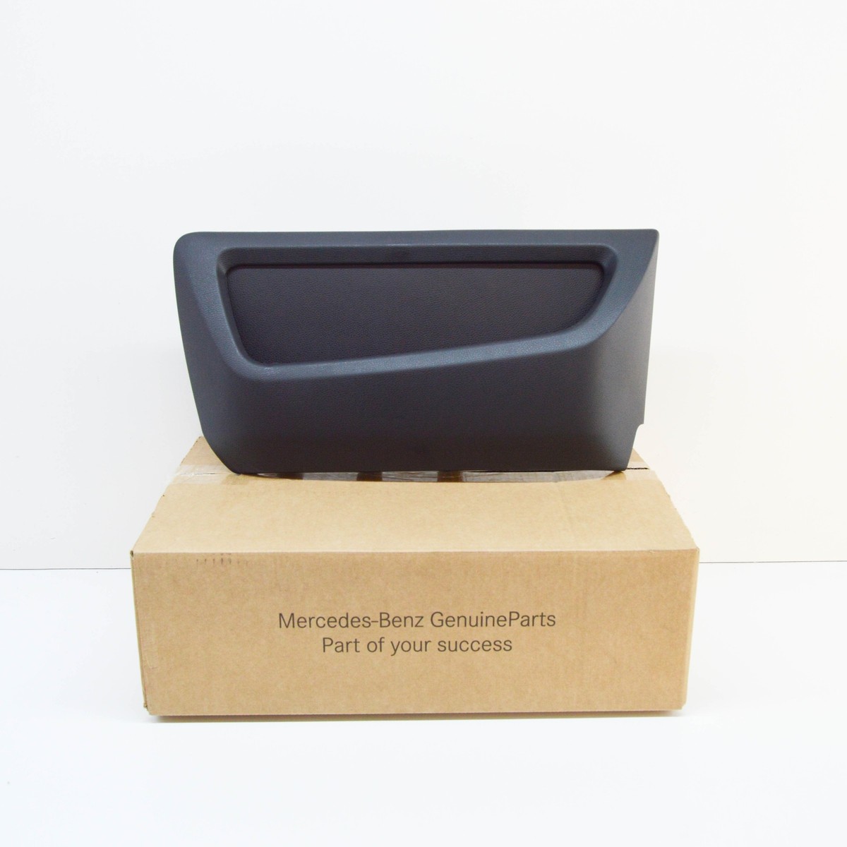 MB VITO W447 Front Outer Left Seat Base Trim A44791070029051 NEW  