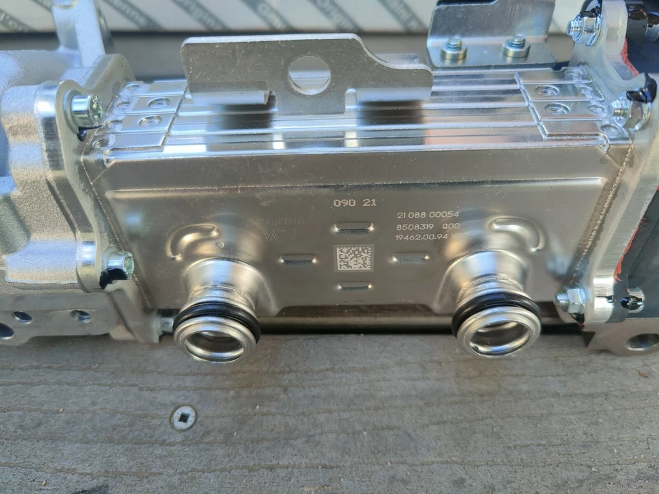 Nuevo Genuino Mopar Jeep Grand Cherokee WK 3.0L CRD 14-22 EGR Kit Enfriador Foto 4 de 4