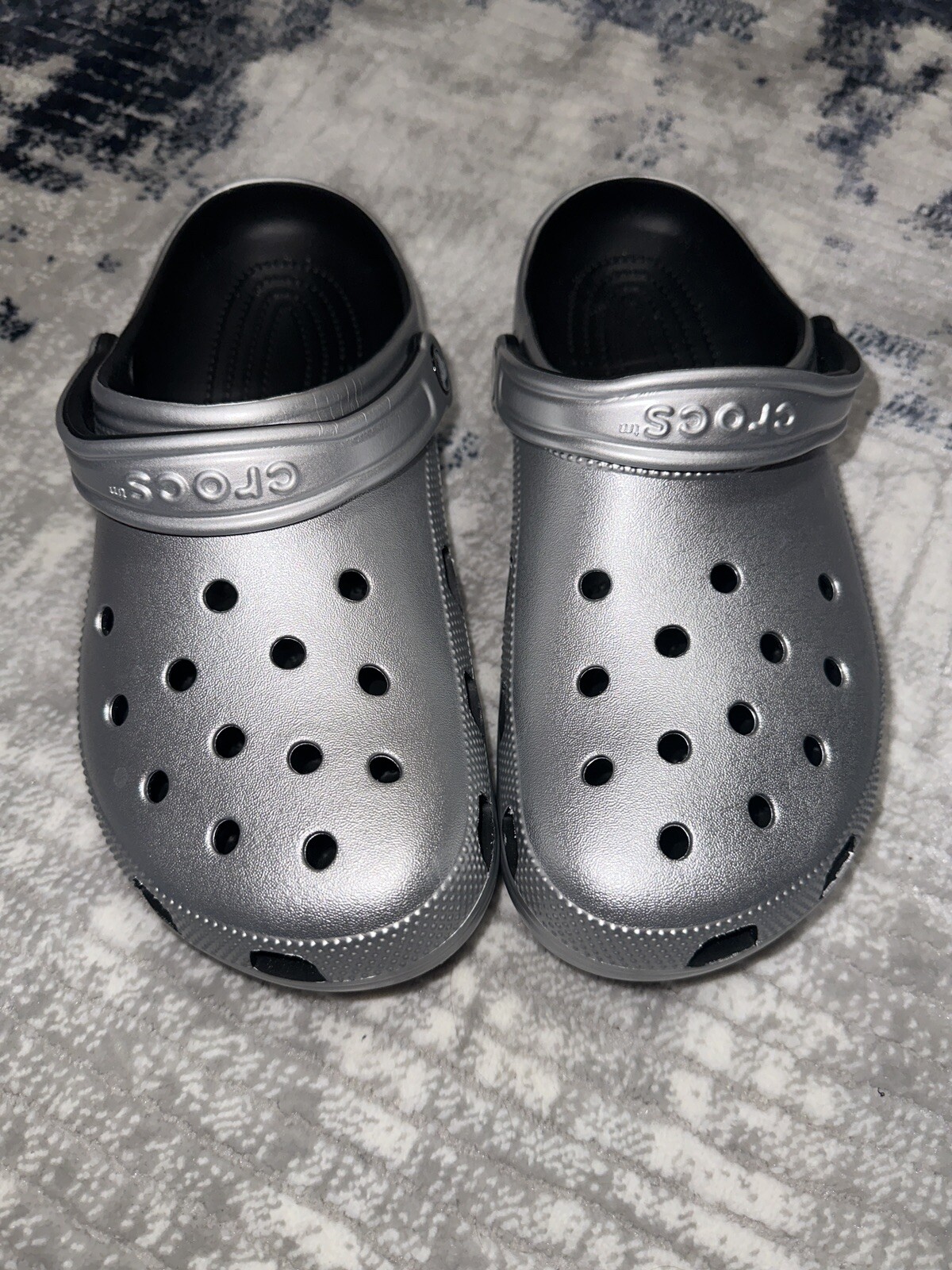 Crocs Classic Metallic Silver Clog Shoes Unisex Mens 9 Womens 11 New Never Worn