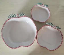 3 Apple Shaped Pottery Nesting Serving Bowls Green Red Sponge Vintage 