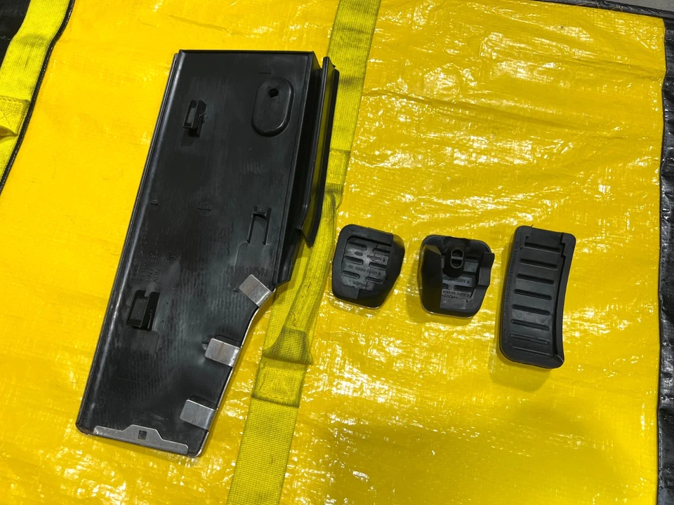 Juego de cubiertas de pedal de aluminio de transmisión manual OEM audi TT 2000 2006 R8 Foto 4 de 4