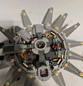 LEGO Star Wars Millennium Falcon 2004 *RETIRED (4504)  ORIGINAL TRILOGY. 